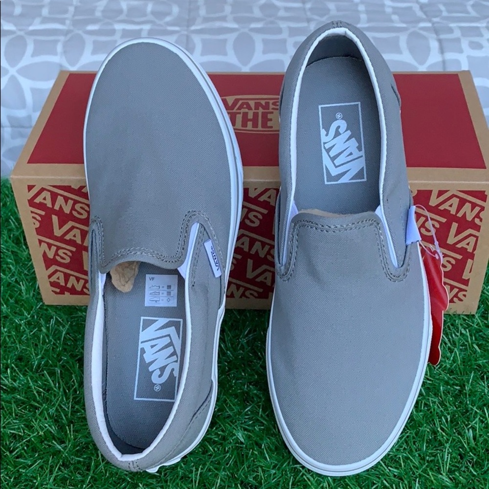 VANS CLASSIC SLIP-ON WILD DOVE/TRUE WHITE WMNS - Picture 3 of 16